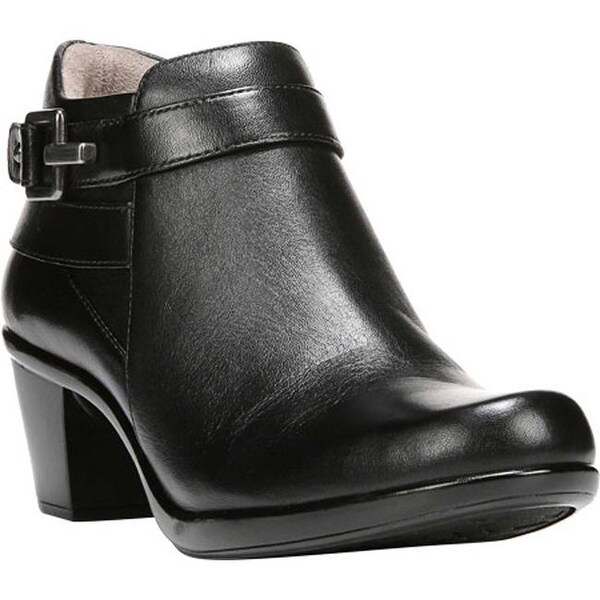 naturalizer ankle boots canada