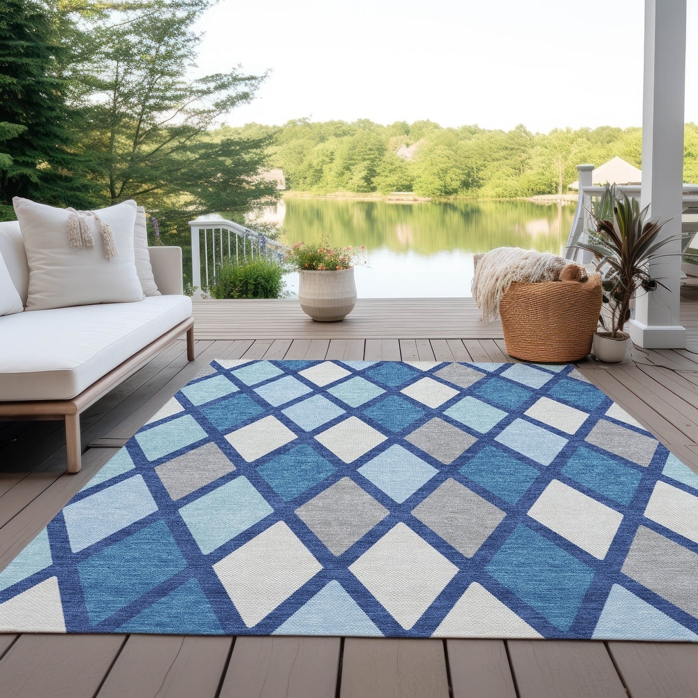 Machine Washable Indoor/ Outdoor Chantille Prism Diamond Rug