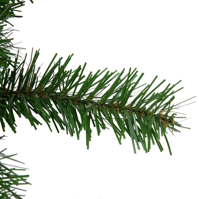 Deluxe Dorchester Pine Artificial Christmas Wreath - 72 - Unlit
