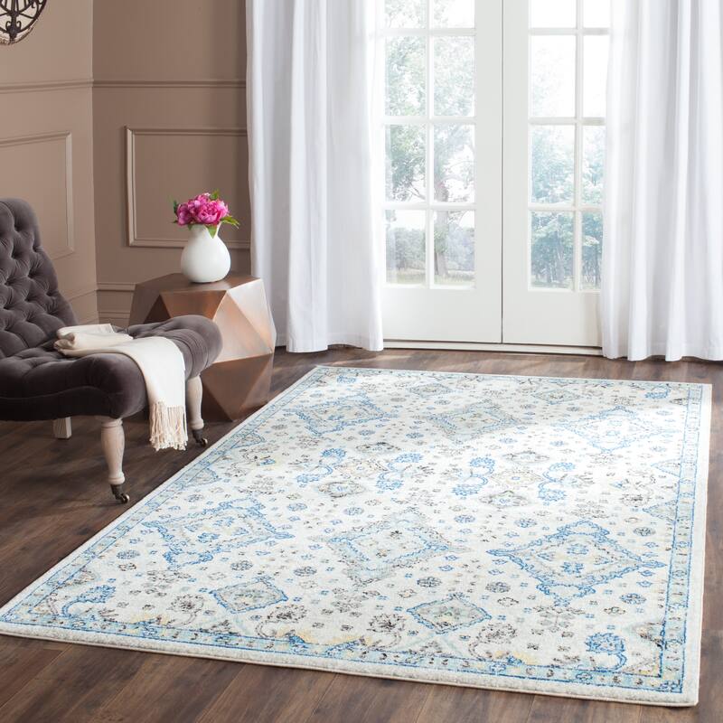 SAFAVIEH Evoke Tila Vintage Boho Shabby Chic Rug - 5'3" x 7'6" - Ivory/Light Blue