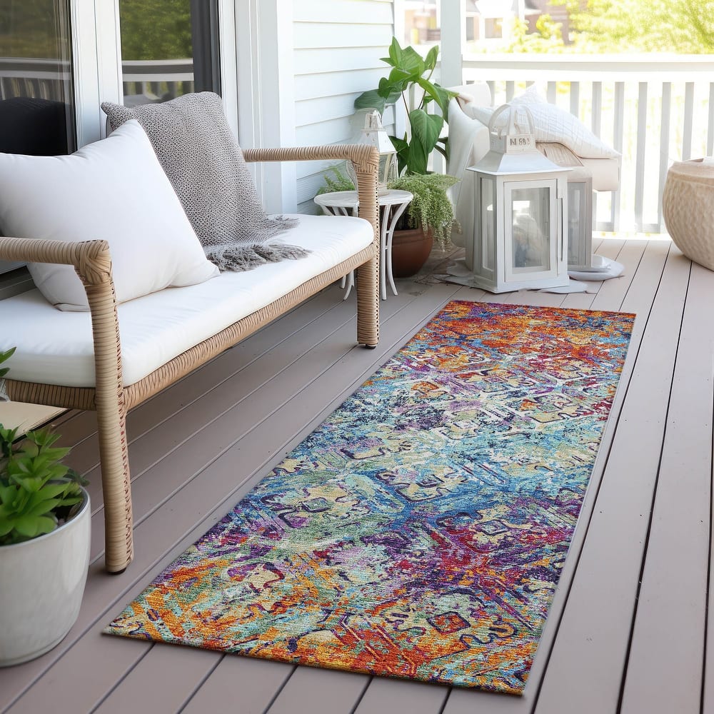 Machine Washable Indoor/ Outdoor Chantille Distressed Diamonds Rug