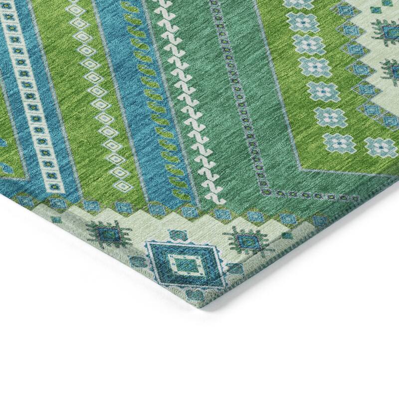Machine Washable Indoor/ Outdoor Global Boho Chantille Rug