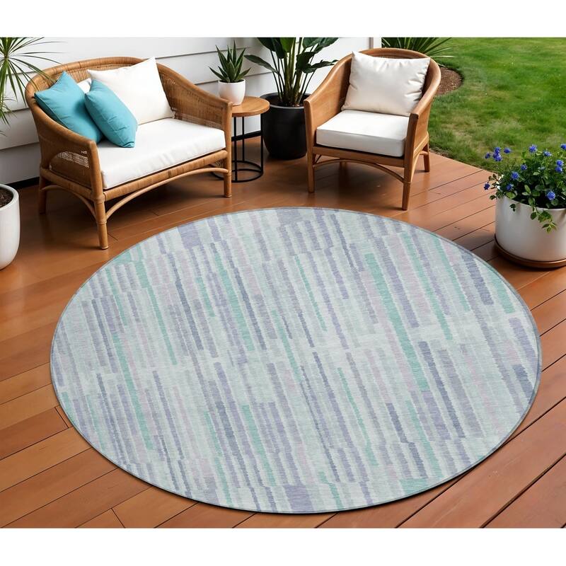 HomeRoots Striped Transitional Rectangle Outdoor Rug - 8' Round