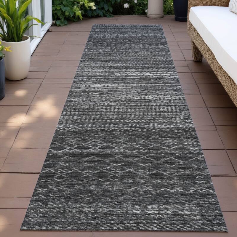 Machine Washable Indoor/Outdoor Modern Trellis Chantille Rug - Charcoal - 2'3" x 7'6"