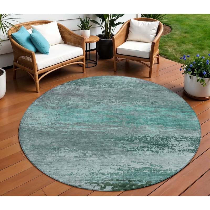 HomeRoots Abstract Transitional Rectangle Outdoor Rug - 8' Round
