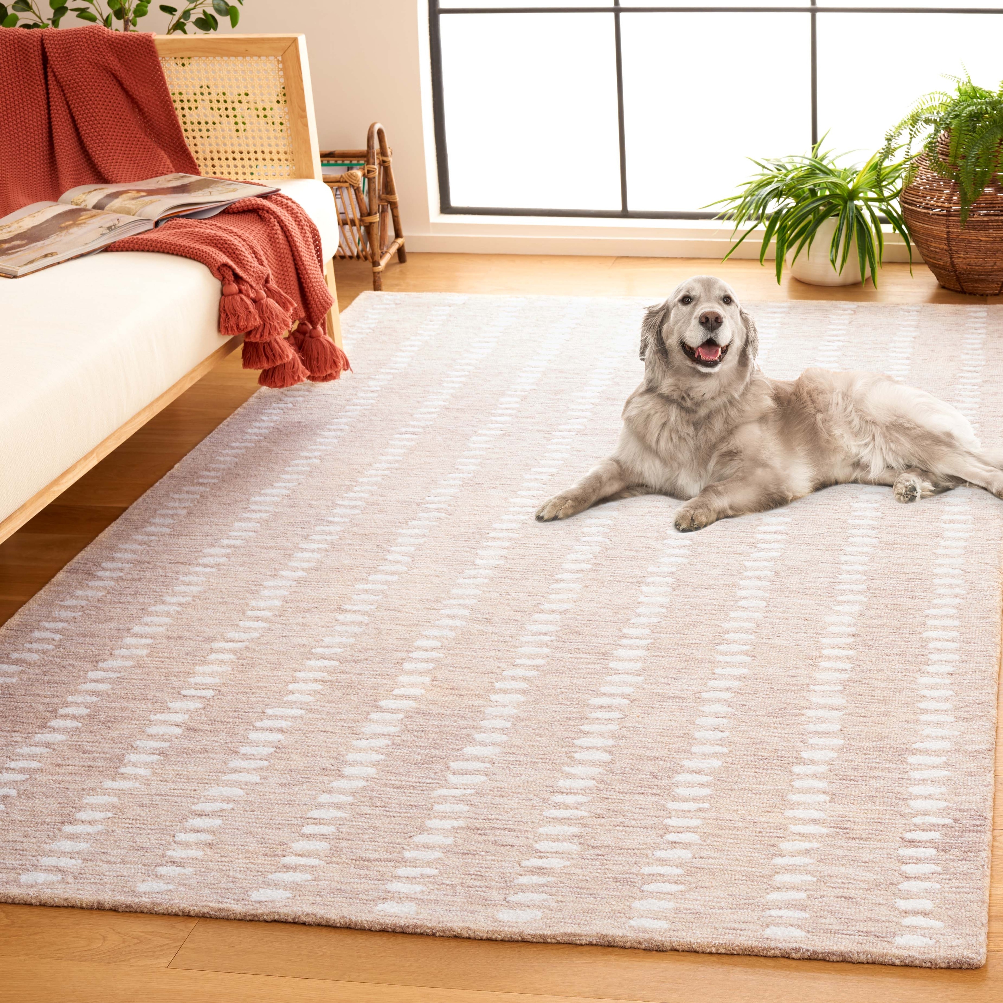 SAFAVIEH Handmade Abstract Damhnait Contemporary Wool Rug