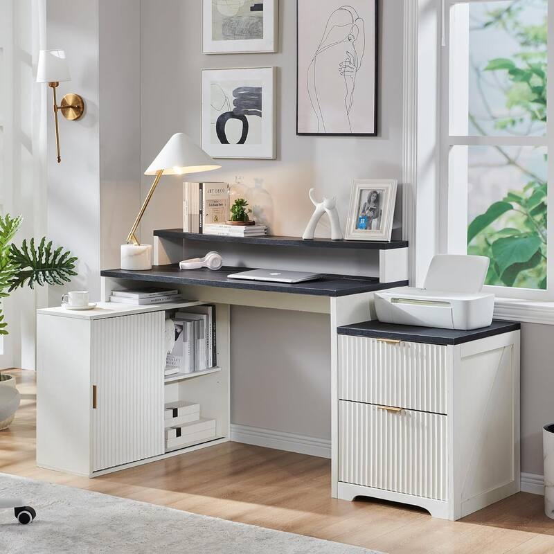 67" Modern L Shaped Desk, Wood Home Office Desk with Charging Station