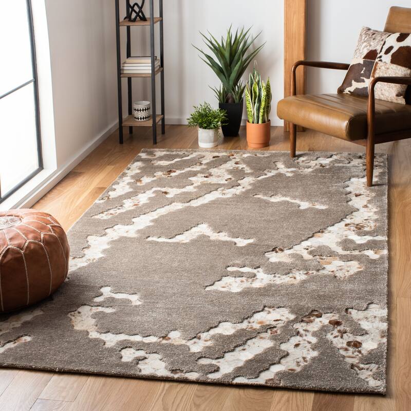 SAFAVIEH Handmade Manhattan Shakti Modern Abstract Silk Rug - 6' x 9' - Taupe