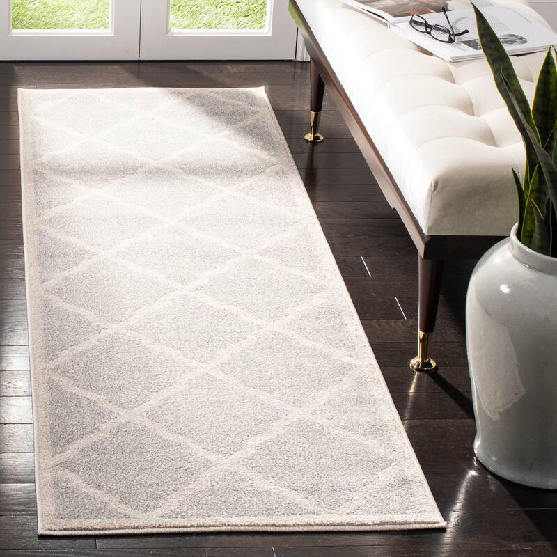 SAFAVIEH Amherst Teresinha Modern Rug - 2'3" x 9' Runner - Light Grey/Beige