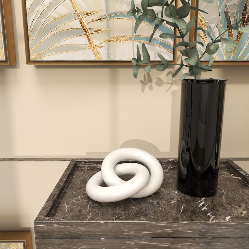Modest White Marble Geometric 2 and 3 Link Chain Sculpture