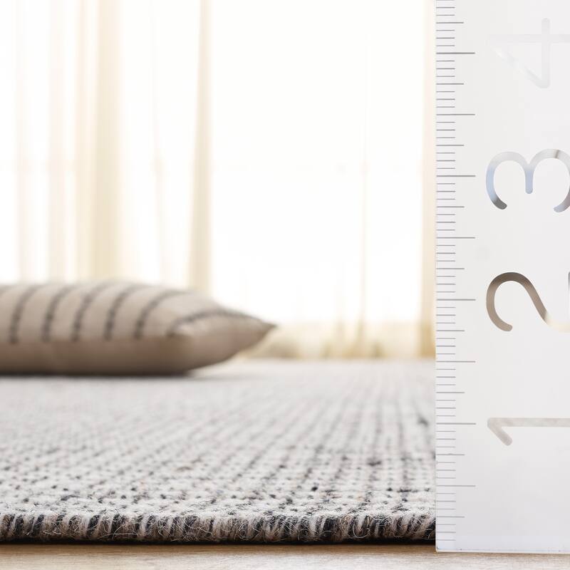 SAFAVIEH Handmade Natura Tarran Transitional Wool Rug