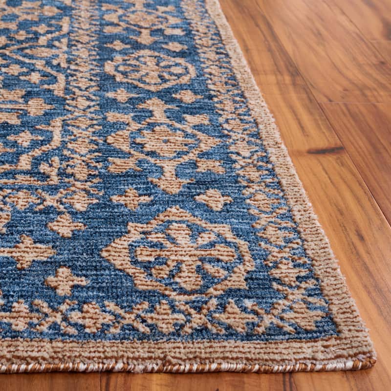 SAFAVIEH Audrey Handmade Danai Rug