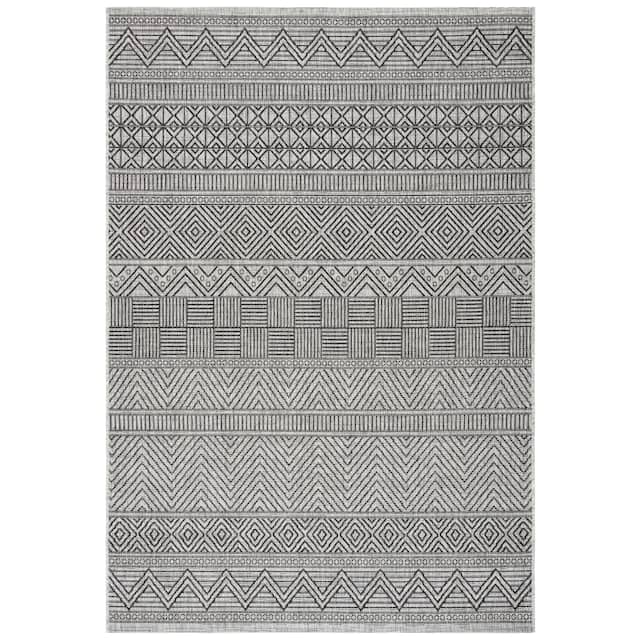 SAFAVIEH Courtyard Zorana Indoor/ Outdoor Waterproof Patio Backyard Rug