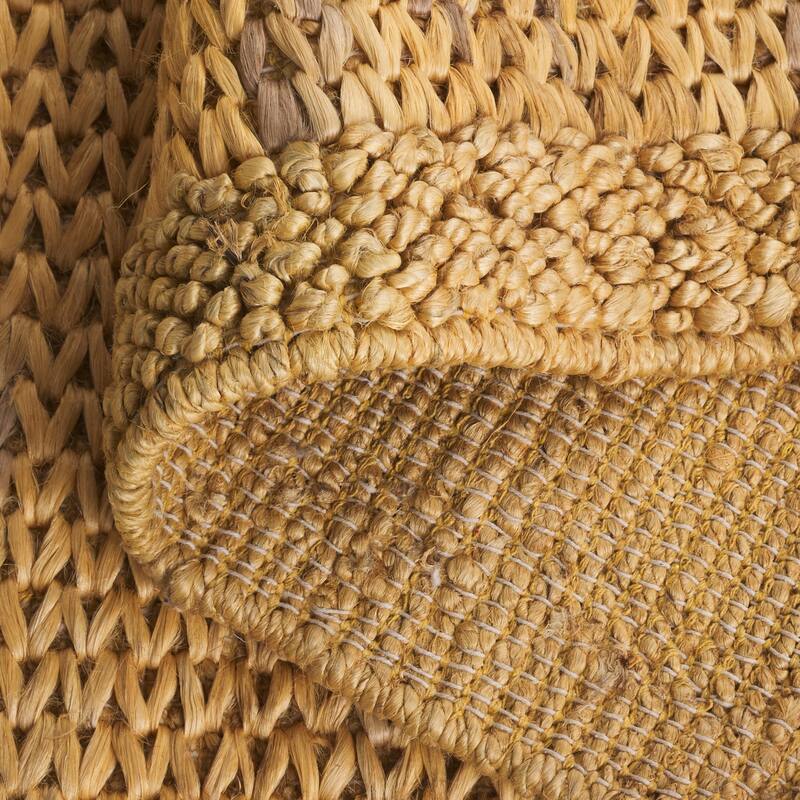 SAFAVIEH Hand-Woven Natural Fiber Shanna Casual Jute Rug