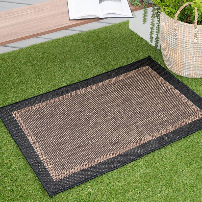 Exo Coastal Border Indoor/Outdoor Area Rug - 2' x 2'11'' - Black/Gold