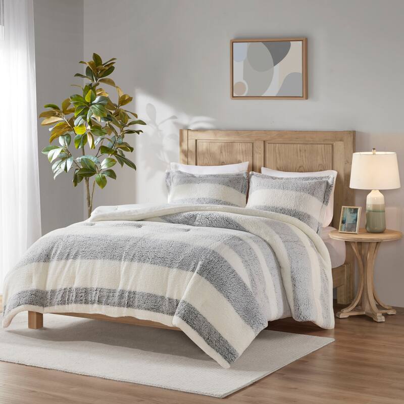 Madison Park Asher Green/Ivory Sherpa Comforter Set