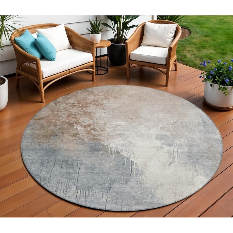 HomeRoots Abstract Transitional Rectangle Outdoor Rug - 8' Round