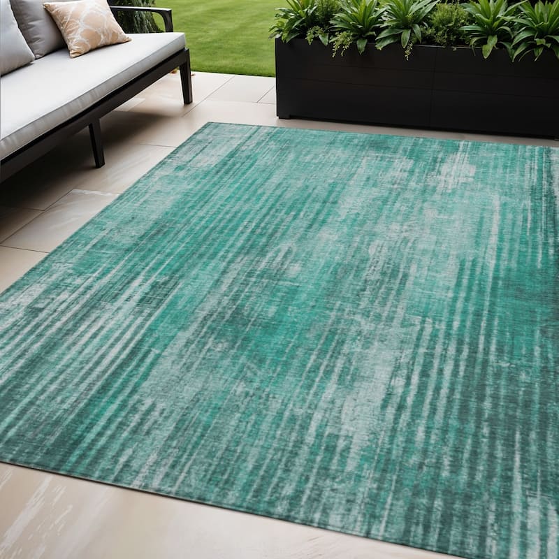 HomeRoots Striped Transitional Rectangle Outdoor Rug - 5' X 8'