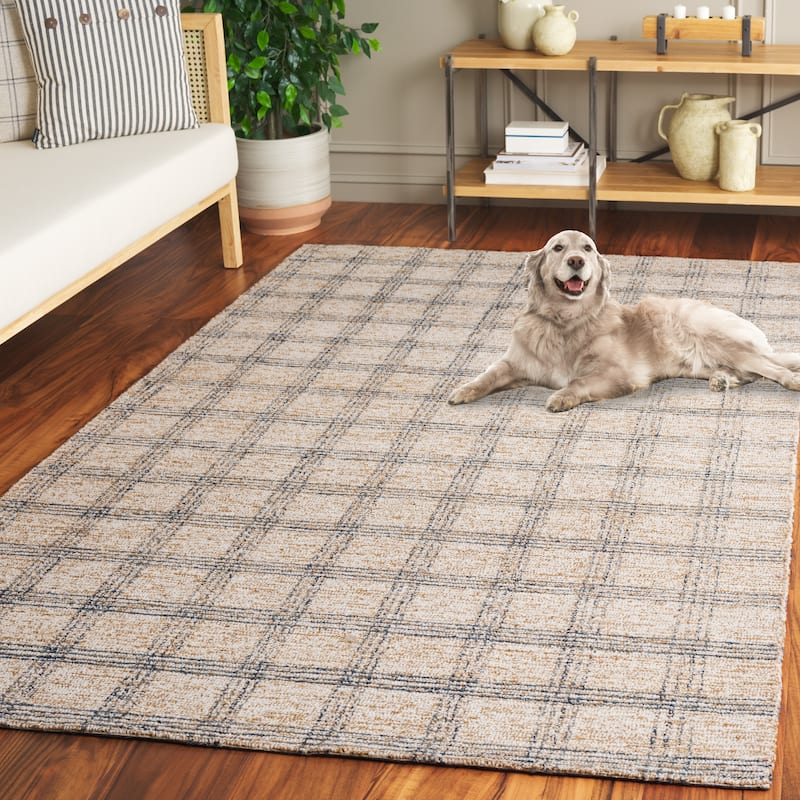 SAFAVIEH Handmade Natural Fiber Karyme Casual Wool Rug