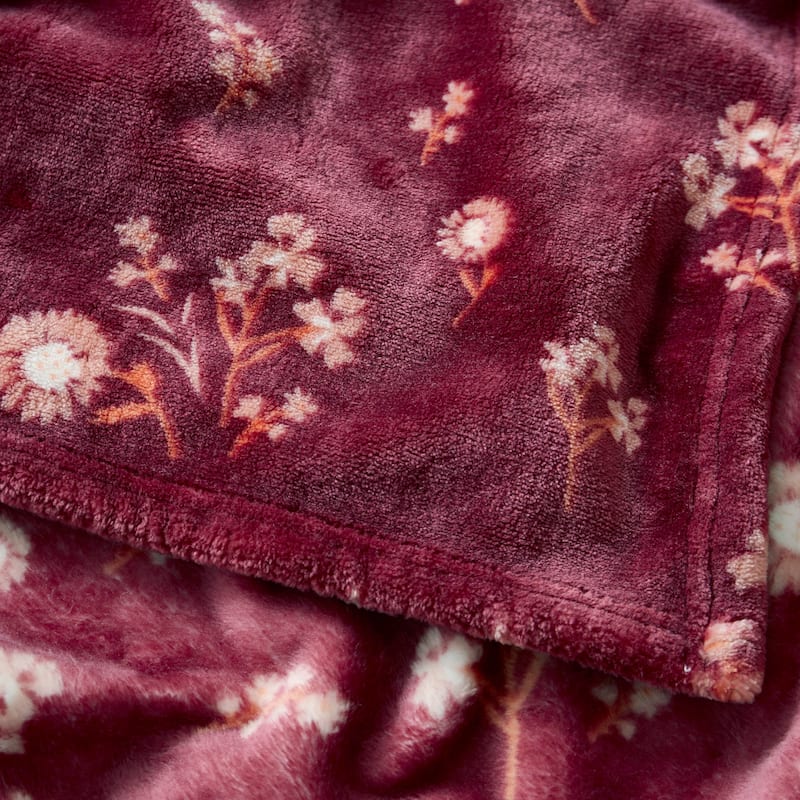 Lucky Brand Daisy Plush Throw Blanket