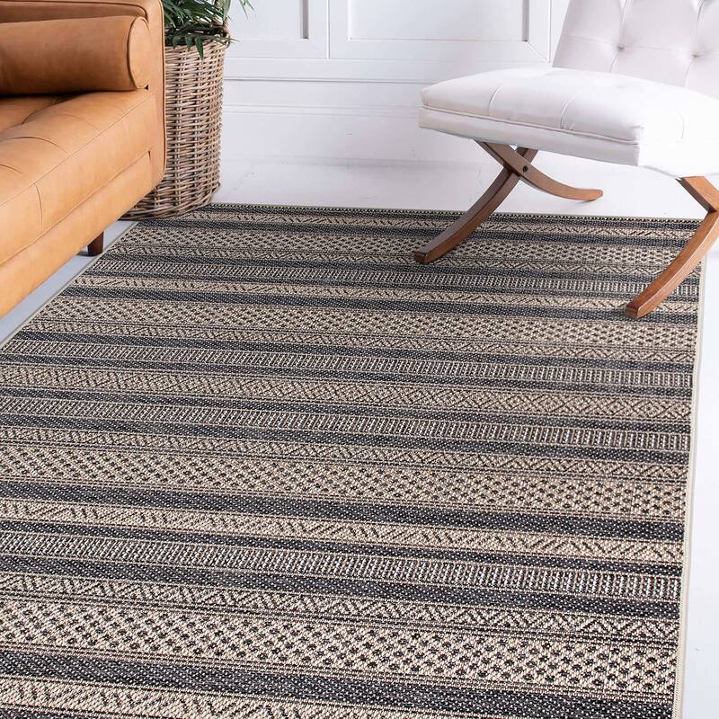 Contemporary Geometric Indoor/Outdoor Area Rug