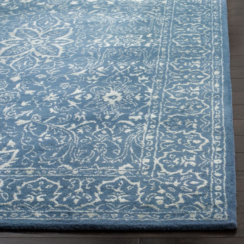SAFAVIEH Handmade Glamour Dolors Modern Viscose Rug