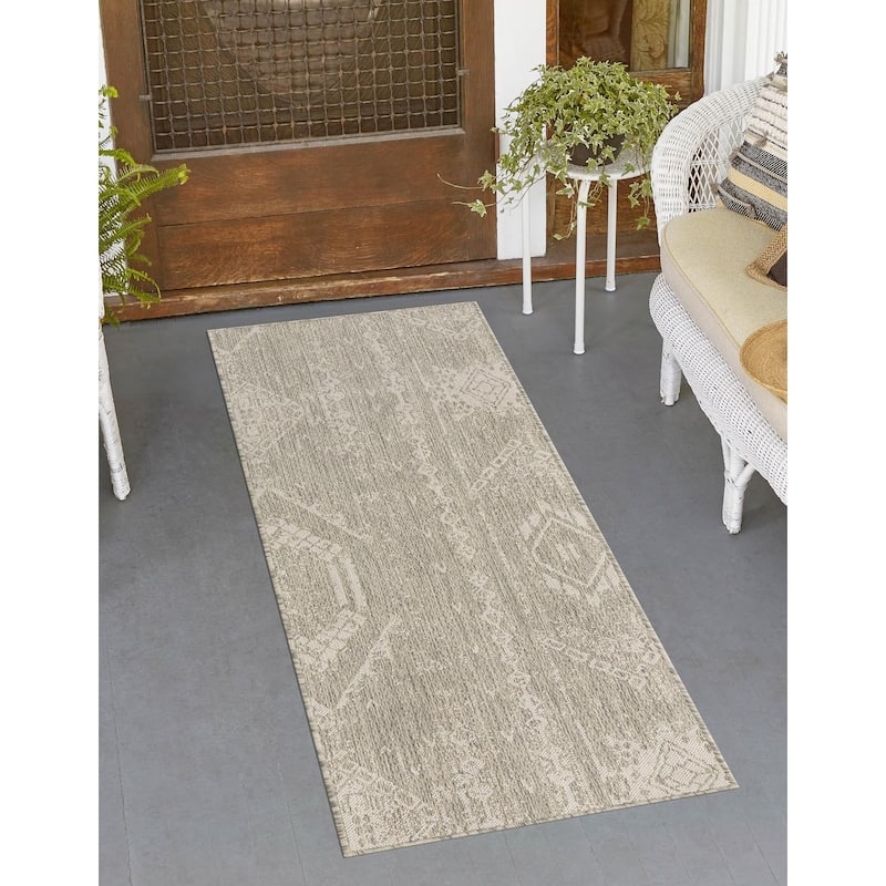 Outdoor Ogooplario Collection Area Rug - Gray - 3'3"x14'