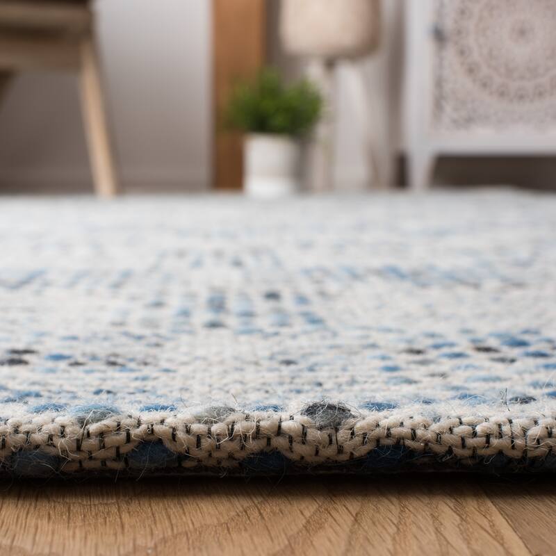 SAFAVIEH Handmade Marbella Miloslava Wool Rug