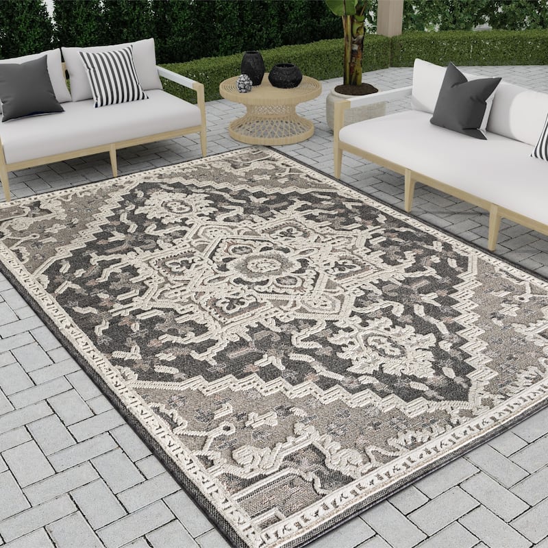 Nautica Indoor/Outdoor Modern Geometric Gray High-Low Rug