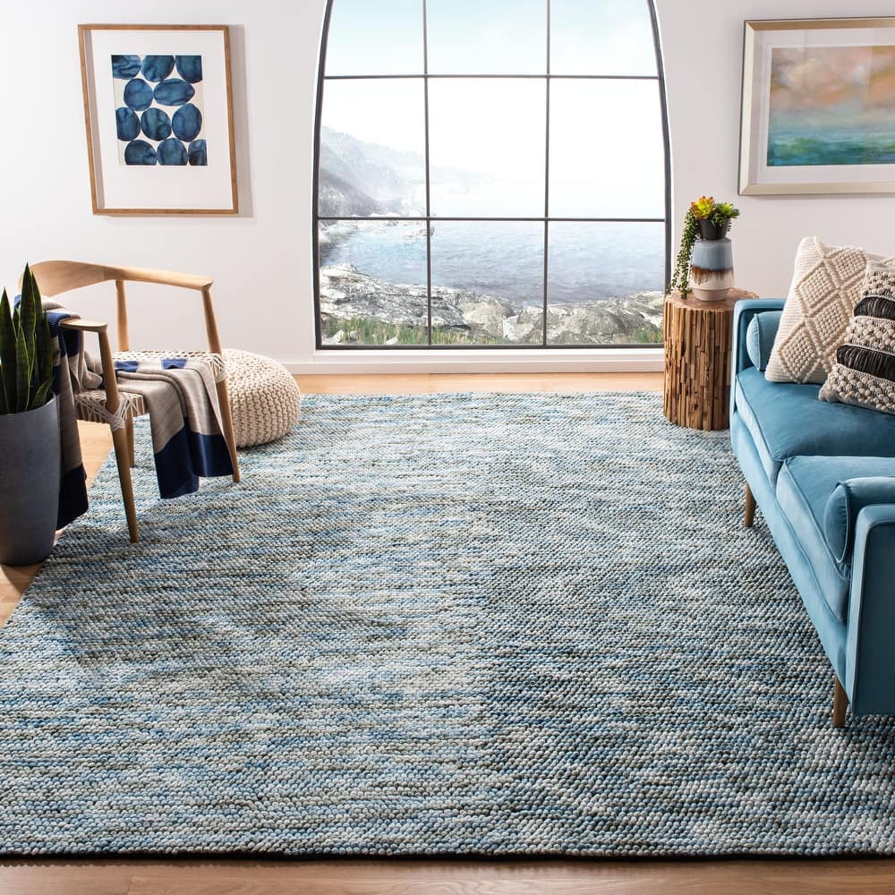 SAFAVIEH Handmade Natura Adriena Wool Rug