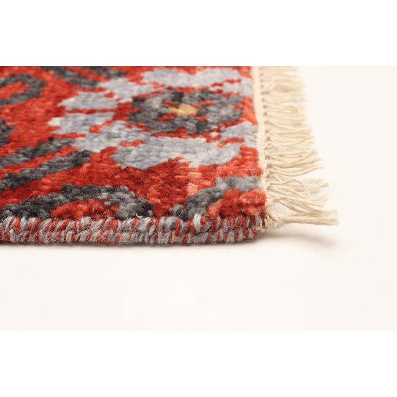 ECARPETGALLERY Hand-knotted Mystique Red Wool Rug - 3' 2" x 5' 1"