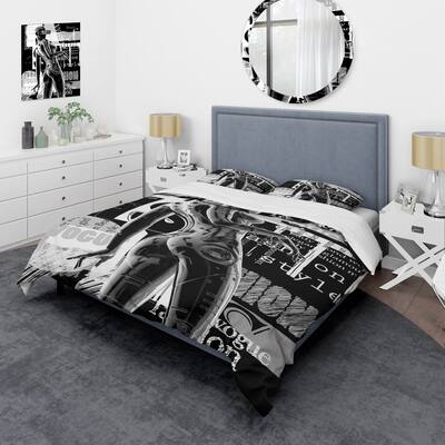 Designart 'Monochrome Cyborg Body I' Modern Duvet Cover Comforter Set