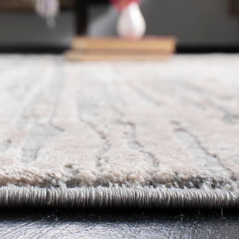 SAFAVIEH Invista Nazife Contemporary Rug