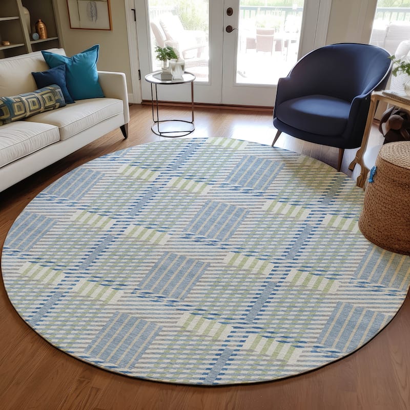 Machine Washable Indoor/ Outdoor Geometric Stripe Chantille Rug