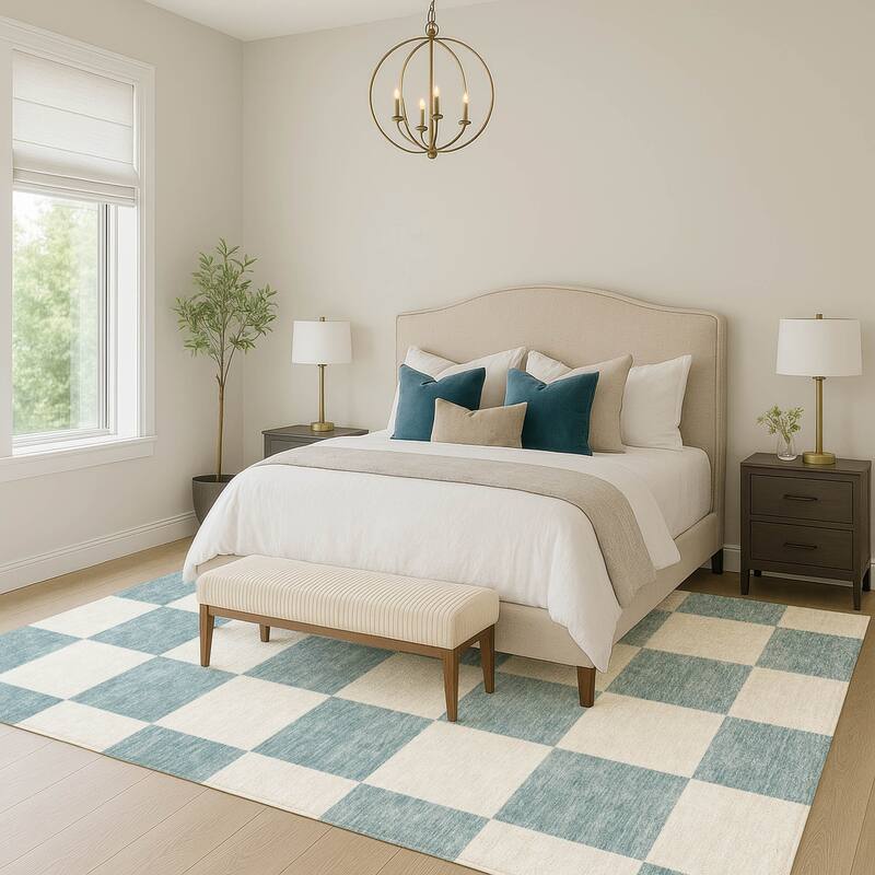 Machine Washable Indoor/ Outdoor Modern Checker Chantille Rug