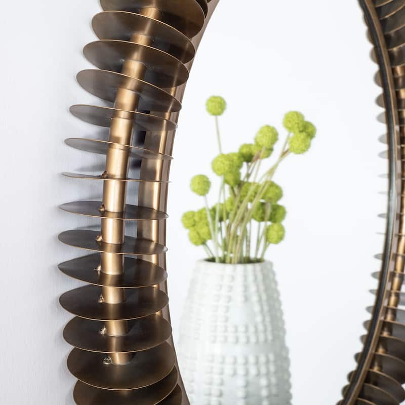 SAFAVIEH Alannah 30-inch Brass Round Mirror - 30" W x 3.5" L x 30" H - 30Wx4Dx30H