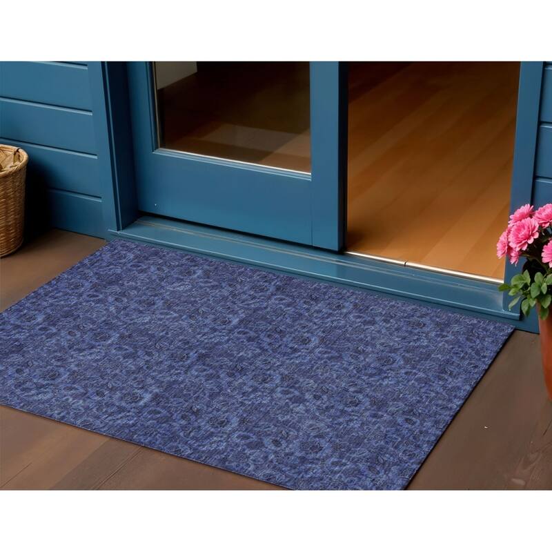 HomeRoots Floral Transitional Rectangle Outdoor Rug - 3' x 5'