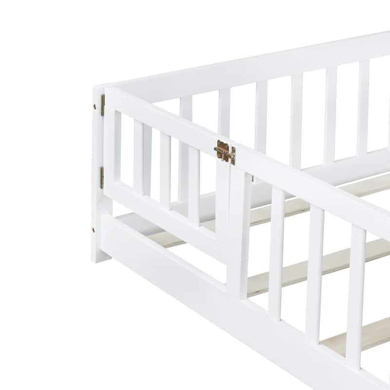 Full Size Floor Bed with Fence and Door