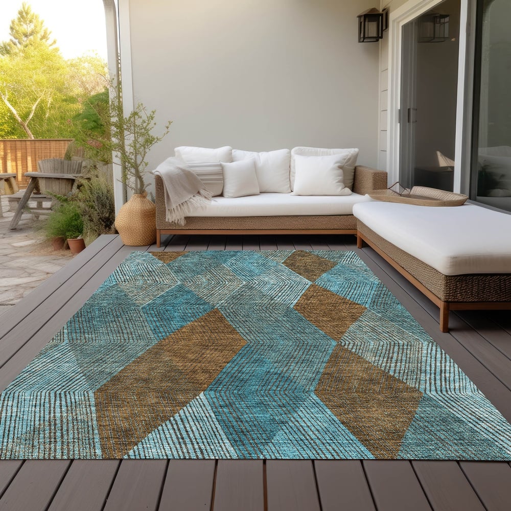 Machine Washable Indoor/ Outdoor Diamond Stripes Chantille Rug