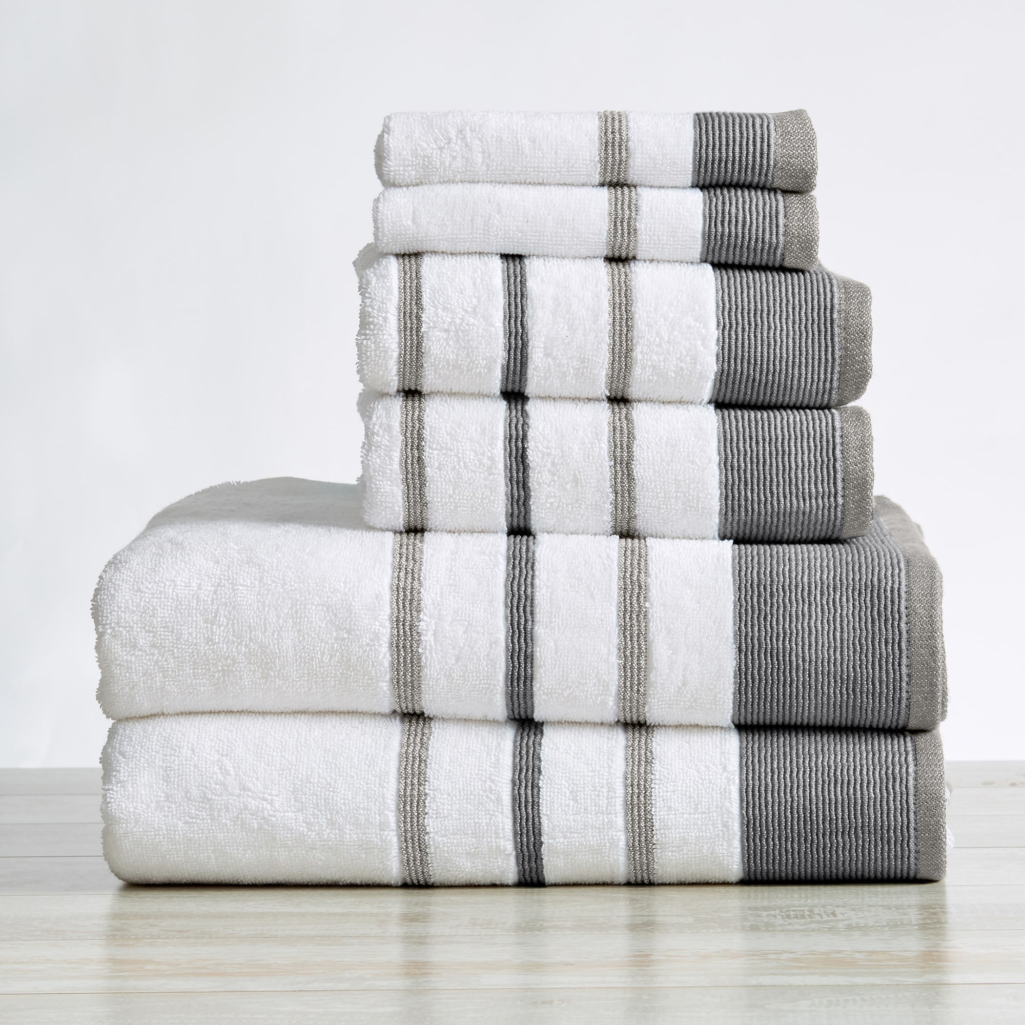 https://ak1.ostkcdn.com/images/products/is/images/direct/5927a8f22e242d42b311c9678fa6cb867fd426ce/Great-Bay-Home-Turkish-Cotton-Striped-Bath-Towel-Sets.jpg