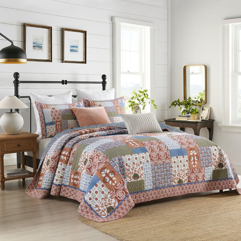 3 Pcs Floral Patchwork Quilt Bedspread Set