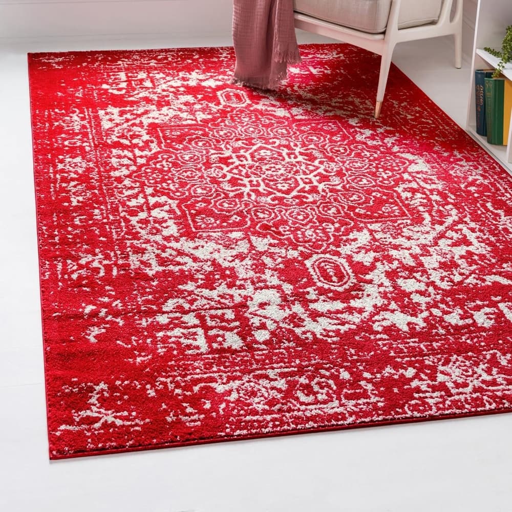 Traditional Brenda Collection Area Rug