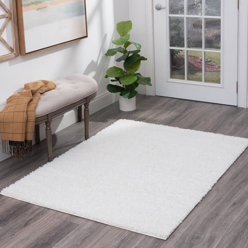 Sohni Shag Farmhouse Solid Color Indoor Area Rug - 3'3'' x 4'11'' - White