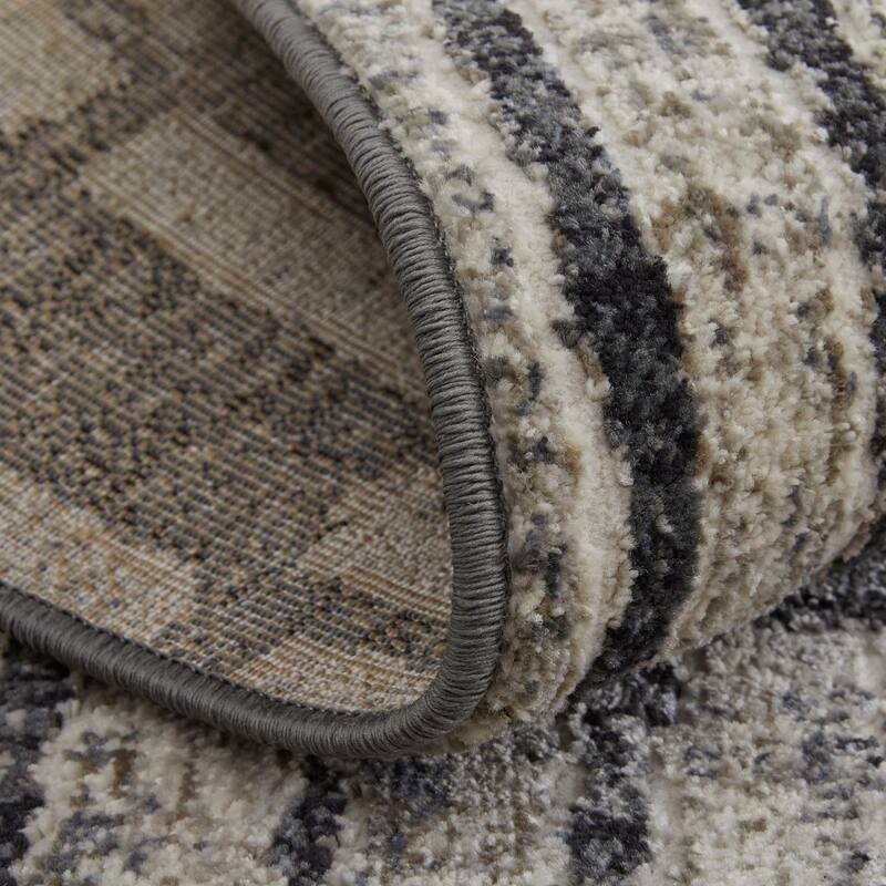 Grand Bazaar Kiba Machine Made Geometric Transitional Area Rug