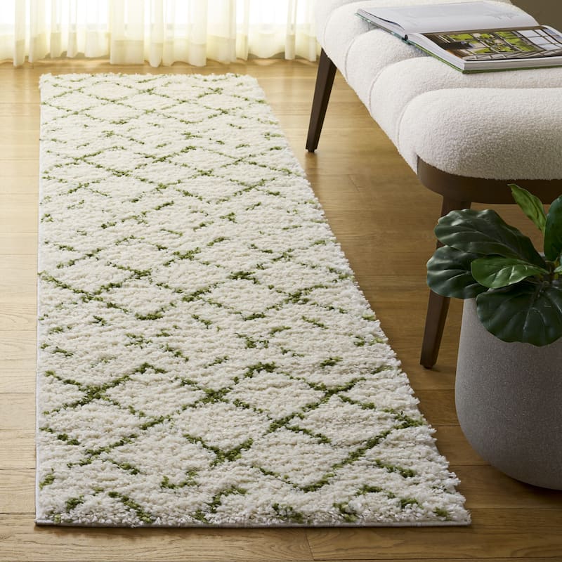 SAFAVIEH Arizona Shag Ghinwa 1.2-inch Thick Rug - 2'3" x 8' Runner - Ivory/Green
