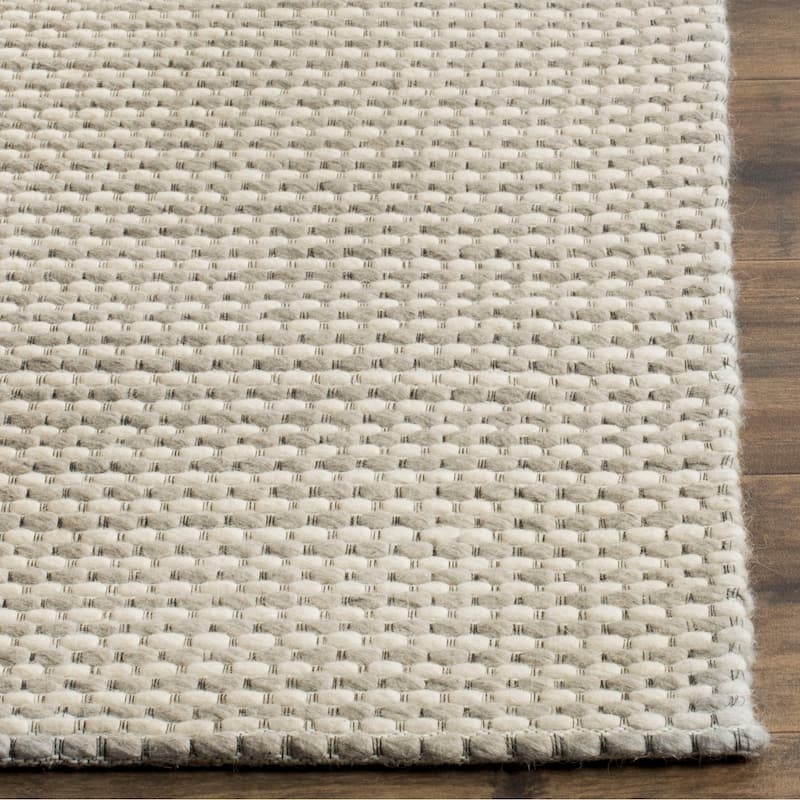 SAFAVIEH Handmade Natura Refiqe Wool Rug