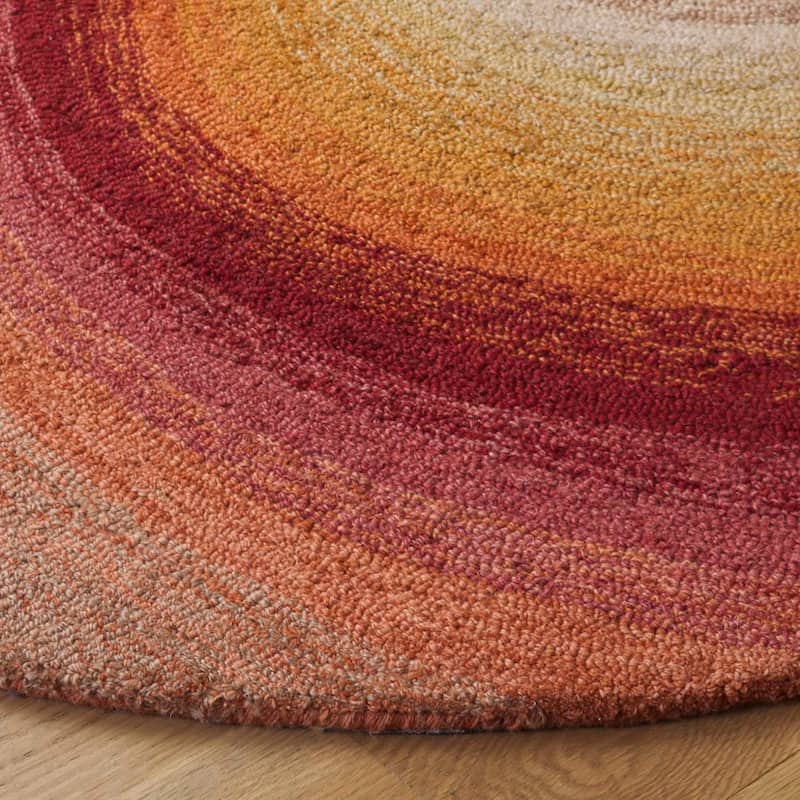 SAFAVIEH Handmade Novelty Vasila Swirl Wool Rug