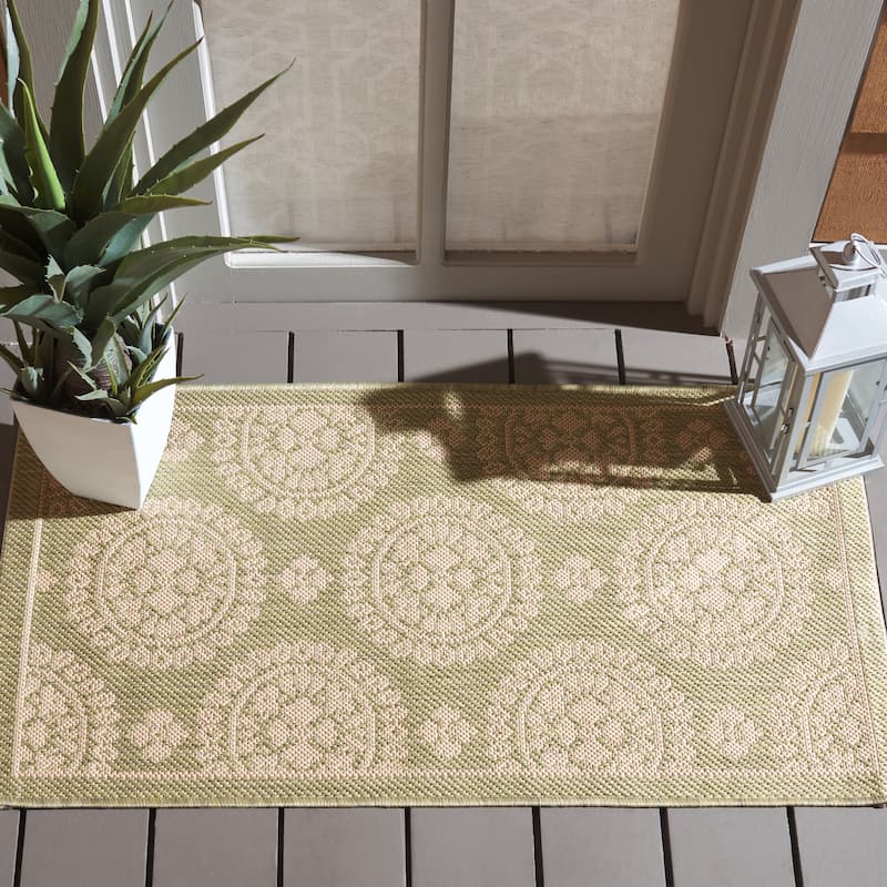 SAFAVIEH Courtyard Lyndy Rug
