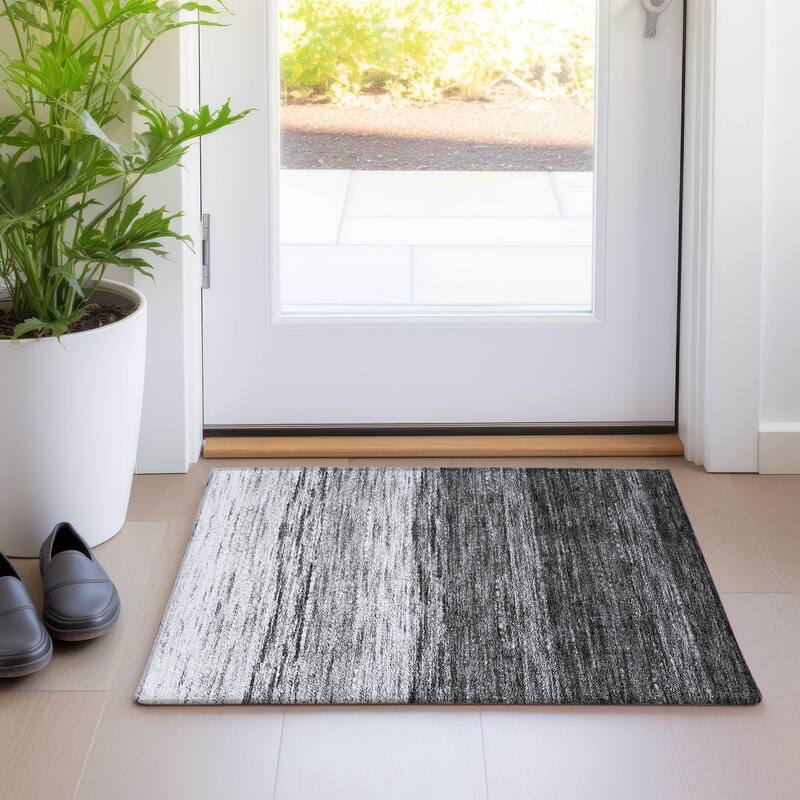 Machine Washable Indoor/ Outdoor Chantille Solid Ombre Rug