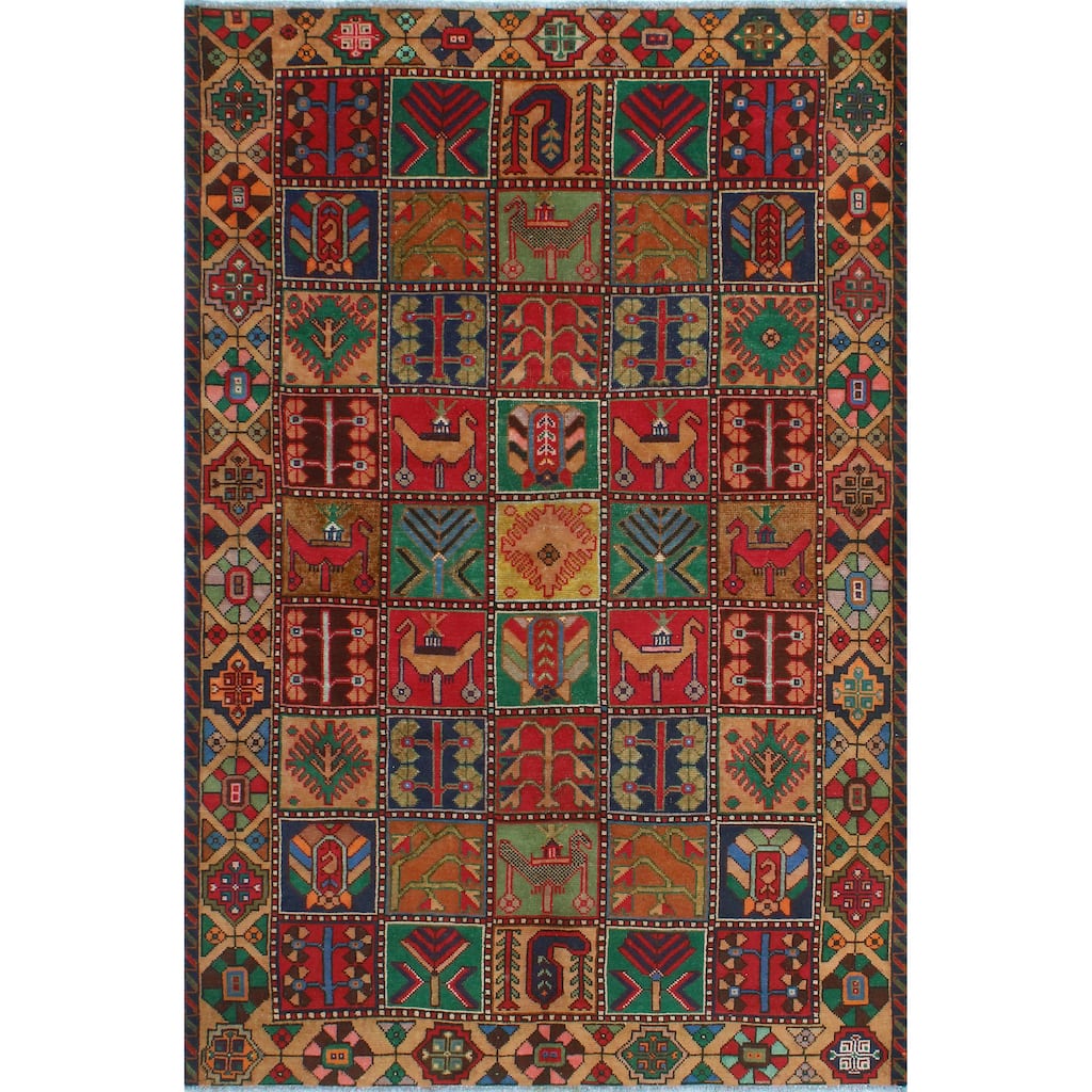 Fine Vintage Bakhtiari Fuat Red/Green Rug - 5'8" x 9'3"